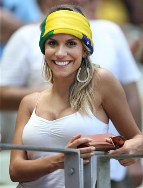 Beautiful Girls Who Came Out to Support Their World Cup Teams