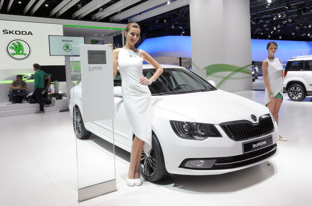 Moscow’s International Automobile Salon Had Lots of Eye-candy for the Men