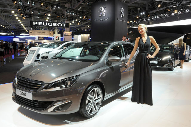 Moscow’s International Automobile Salon Had Lots of Eye-candy for the Men