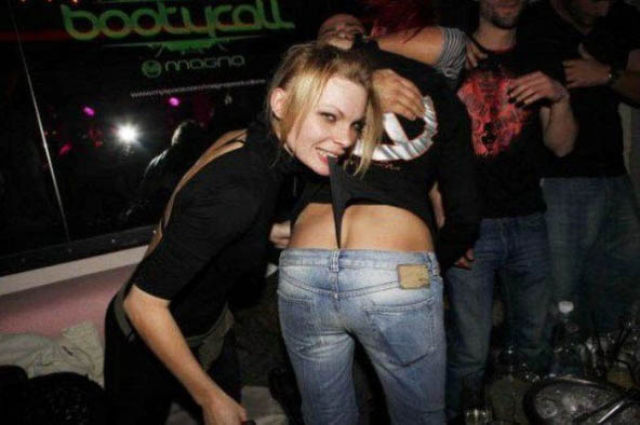 Party Girls Getting A Little Out Of Hand 57 Pics Izis