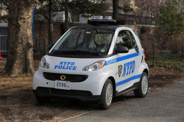 [Immagine: nypd_cop_cars_get_smaller_and_smaller_640_06.jpg]