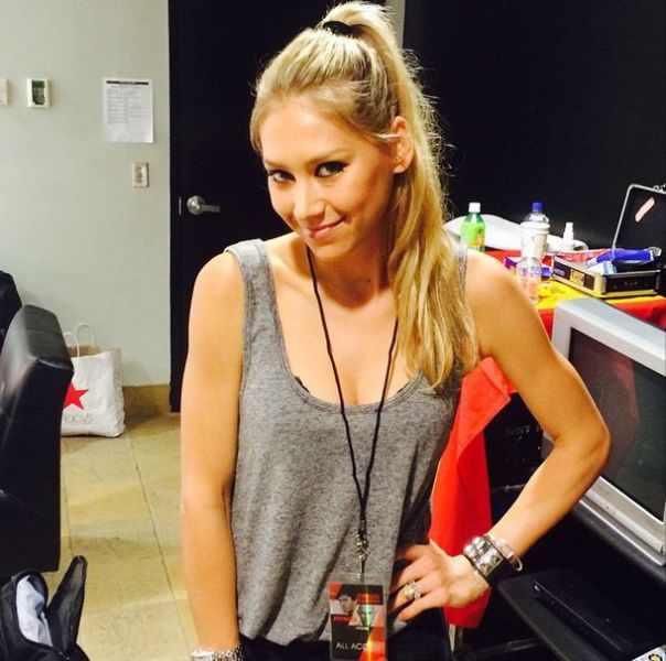 If You Are Not Following Anna Kournikova on Instagram You Are Seriously Missing Out