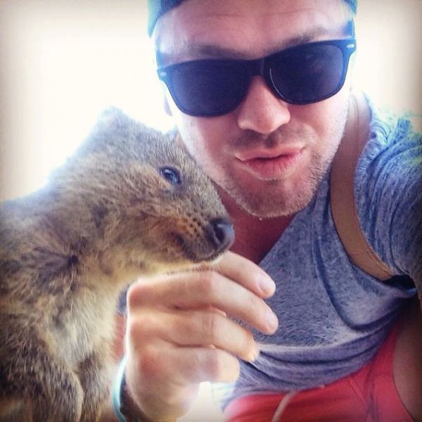 The Cutest Australian Selfie Trend at the Moment