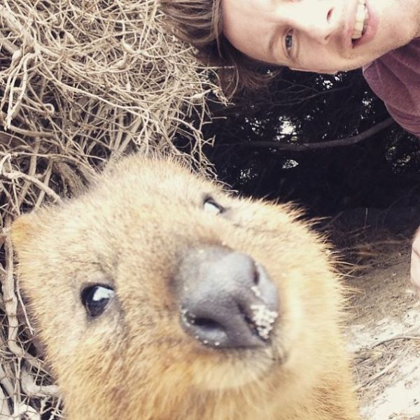 The Cutest Australian Selfie Trend at the Moment