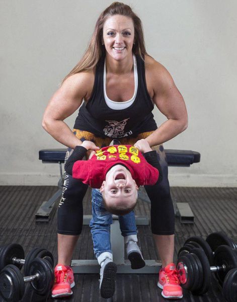 Chubby Mom Transforms Herself into a Championship Bodybuilder