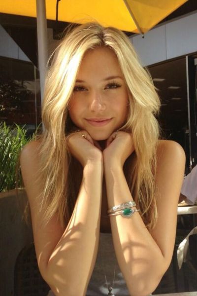 A Few Gorgeous Girls Will Make Your Day So Much Better