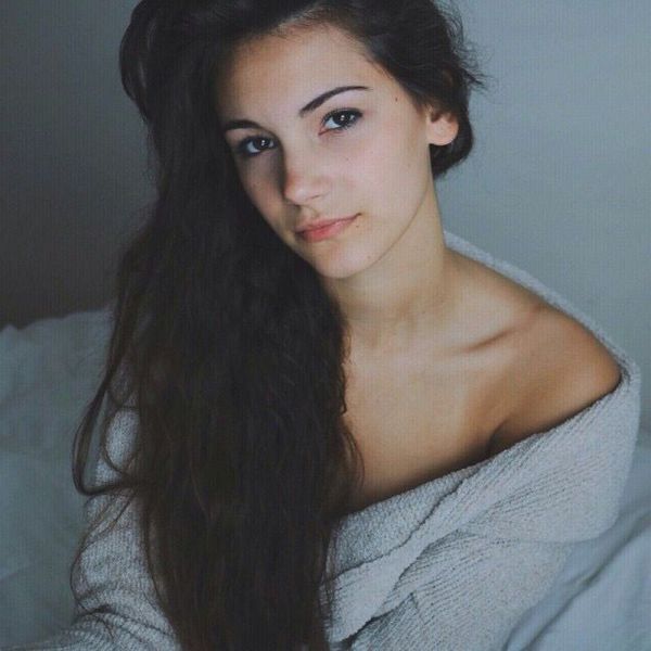 A Few Gorgeous Girls Will Make Your Day So Much Better