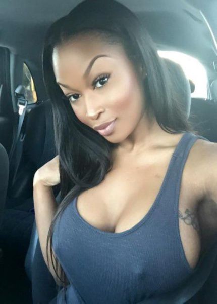 Beautiful Black Ladies That Will Brighten Your Day 45