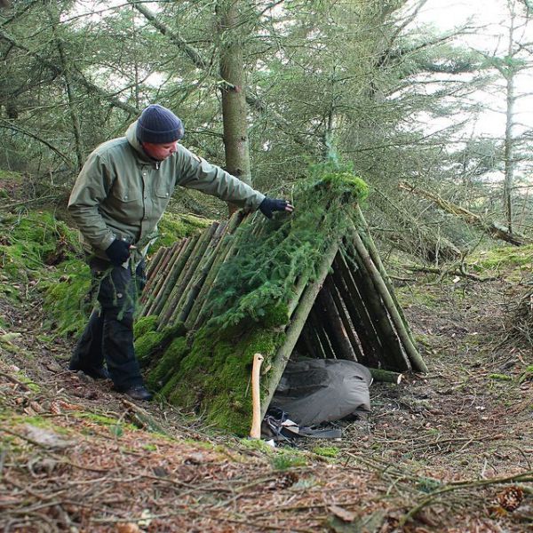 shelter wild diy build own izismile primitive bushcraft
