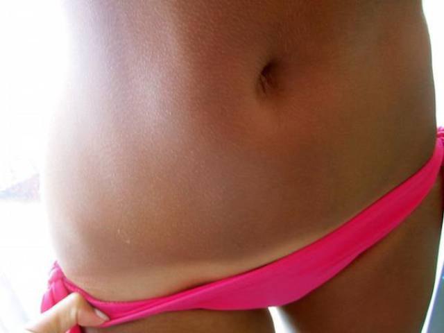 tan_lines_are_just_part_of_the_summer_season_640_33.jpg