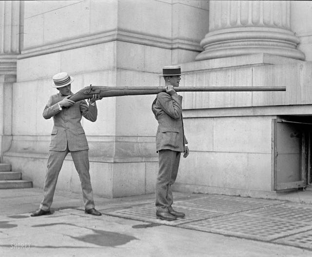 JawDropping Moments In History Captured On Camera (43 pics)