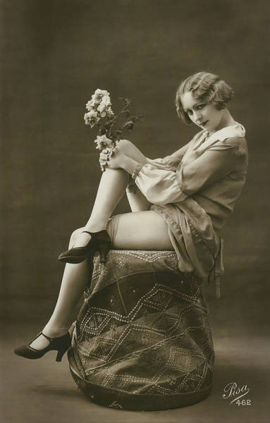 Women S Beauty In Retro Postcards From Pics Izismile