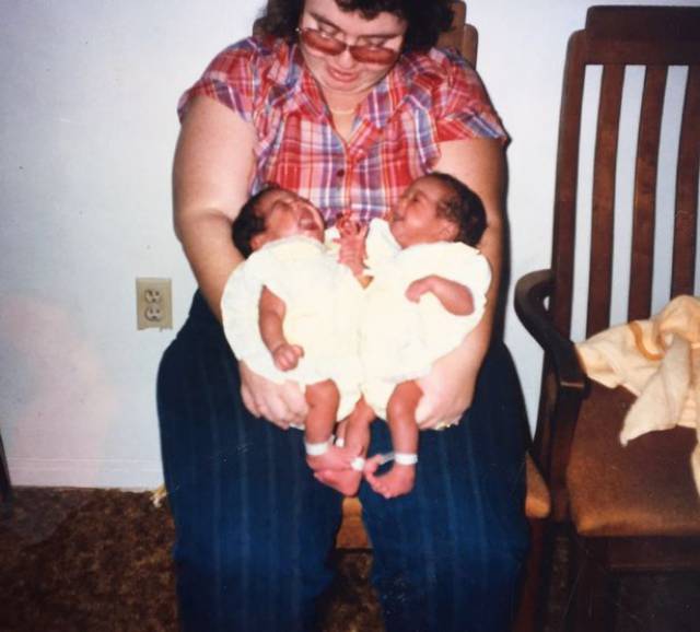 Twins Obsessed With Each Other Make 2000 Squats Per Day So That Their Bums Look Identical 26 