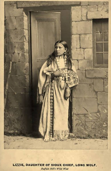 Beautiful Portraits Of Native American Teen Girls From 1800-1900 (36