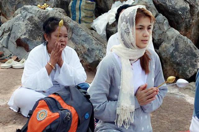 Buddhism Helped An Ex-Porn Star From Thailand Find A 70-Year-Old ...
