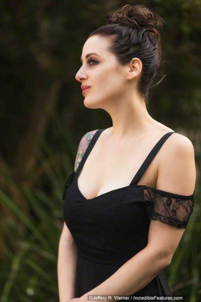 She Literally Stopped Sticking Her Neck Out The Neck