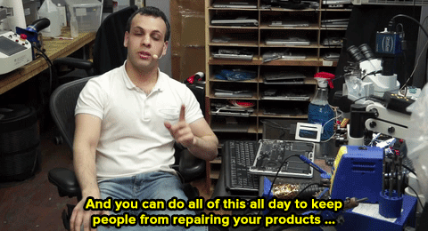 This Repair Guy Certainly Has To Say Something About Apple Tricking Their Customers