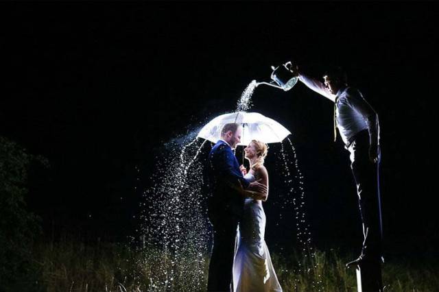 These Wedding Photos Are Destined To Be Burned As Soon As The Bride Sees Them