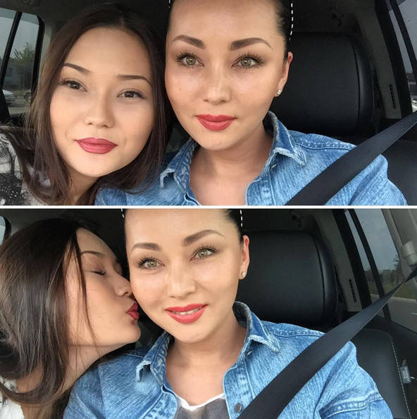 Wow, Who Is Mom And Who Is Daughter Here?!