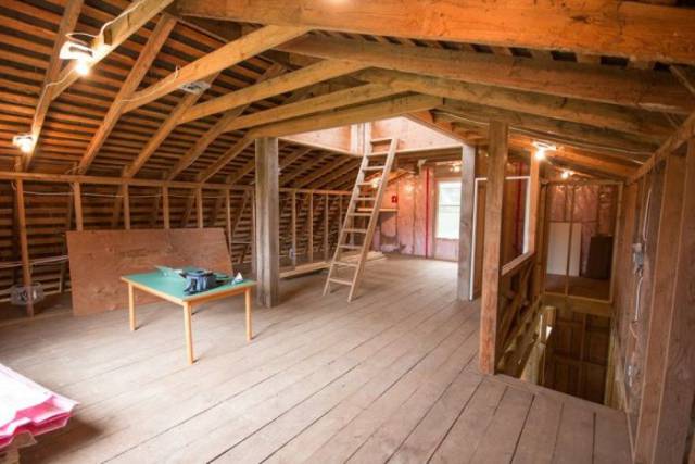Old Barn? No, It’s A Fully-Functioning Office!