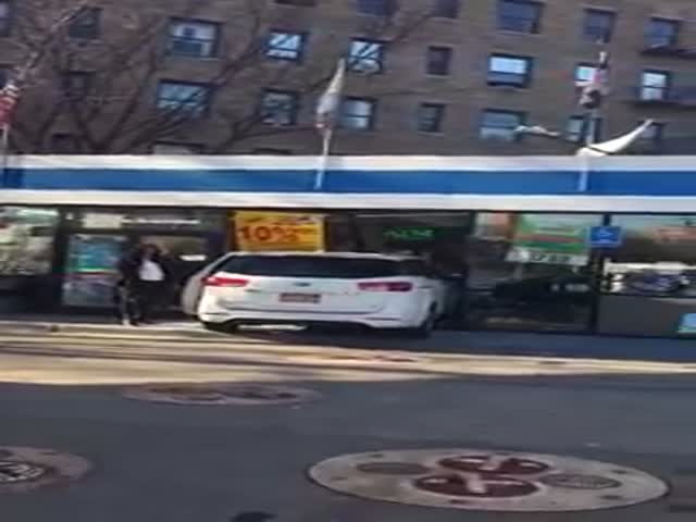 She Definitely Didn’t Like These Guys Filming Her Crashing Into The Gas Station