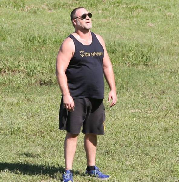 Russel Crowe Reveals His New Crew Cut And Physique