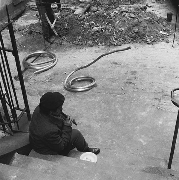 Perfect Street Photography From Back When It Was Unheard Of Yet