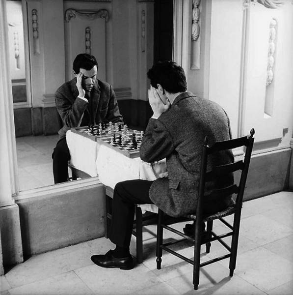 Perfect Street Photography From Back When It Was Unheard Of Yet