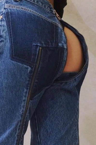 These New Jeans Are Not Just Trendy, They Are Very “Convenient” Too