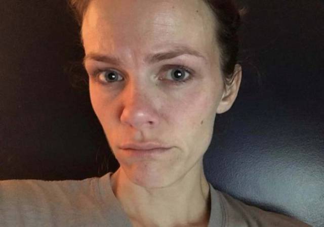 Brooklyn Decker Without Makeup Is A Sight Not For The Faint-Hearted