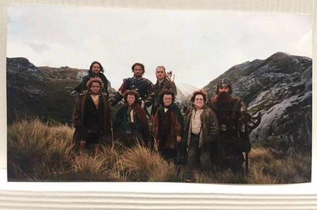 Orlando Bloom Has Revealed Rare Behind-The-Scenes Photos From The “Lord Of The Rings”