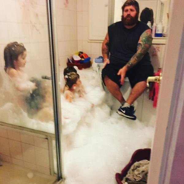 Dads Know Exactly How To Do That Thing Called “Parenting”