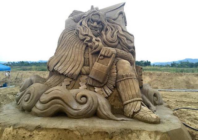 How Is It Even Possible To Make Such Things Out Of Sand?!