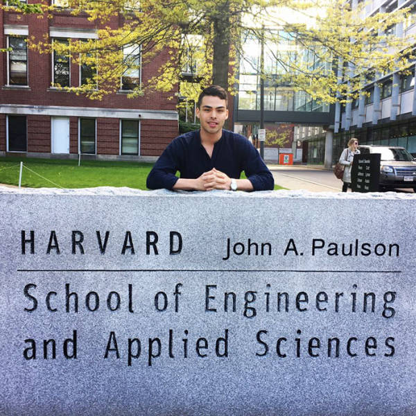 This Guy’s Long Hard Way From The Absolute Zero To Harvard Graduation Is The Epitome Of Inspiration