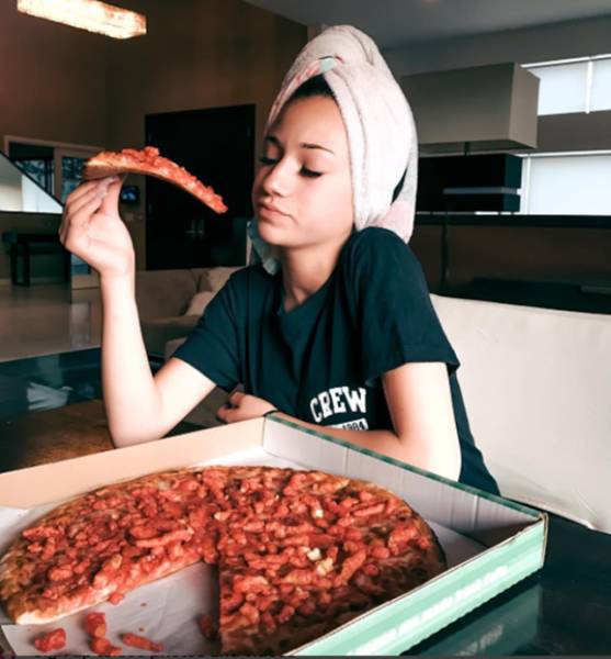 “Cash Me Ousside” Girl Is Back In Business With Her Insane Luxury Life Demands