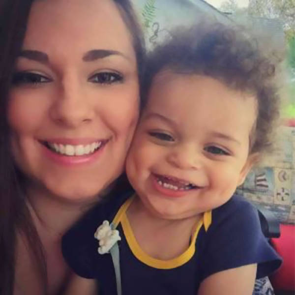 This Mother Proved That Love Can Overcome Anything, And The Internet Absolutely Loves It!