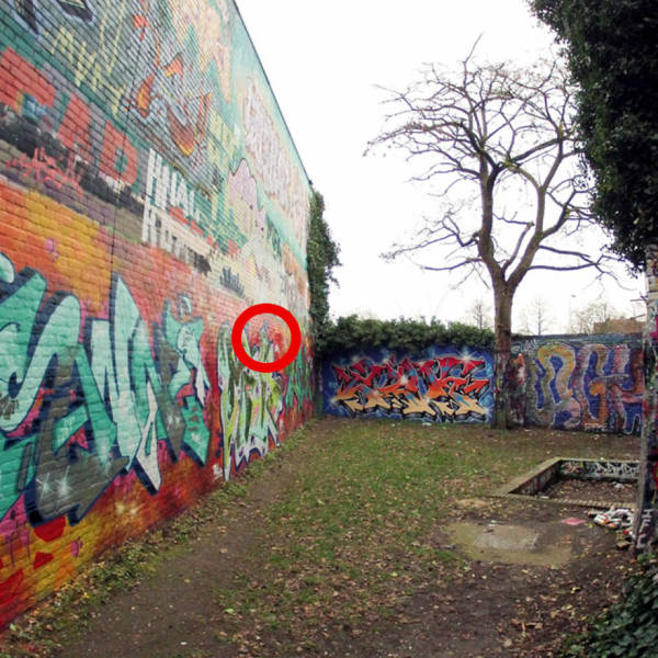 This Guy Found Out What It’s Like To Peel Off 30 Years Worth Of Graffiti To Find What’s Hidden Beneath It