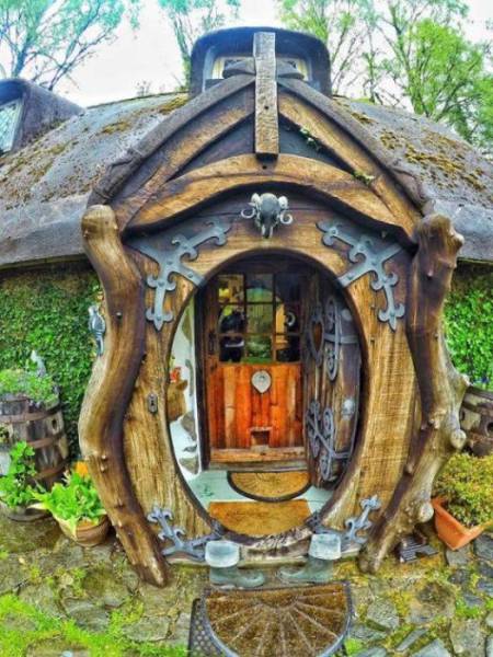 The Real Hobbit House Does Exist!