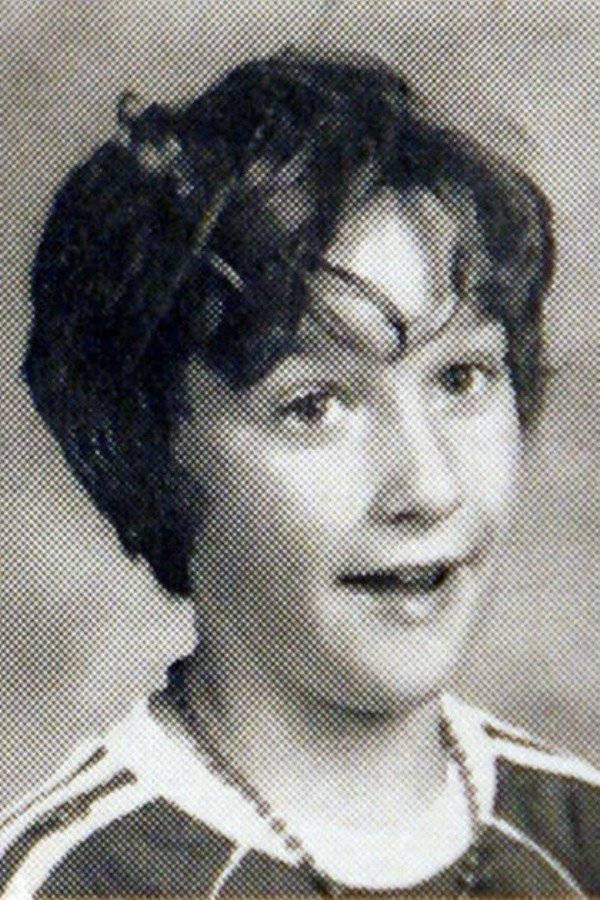Will You Be Able To Guess Who These Celebrities Are, Looking At Their Yearbook Pictures?