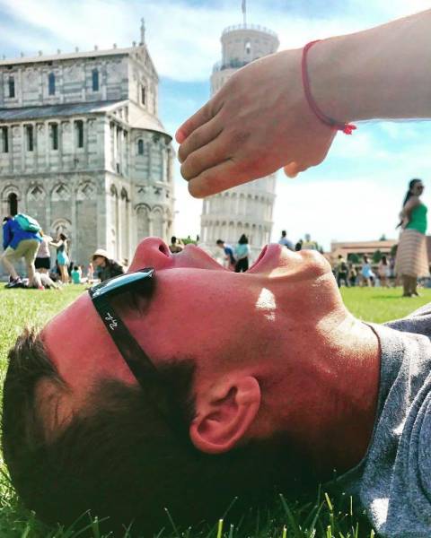Leaning Tower Of Pisa Is Just An Endless Source Of Hilarious Photos