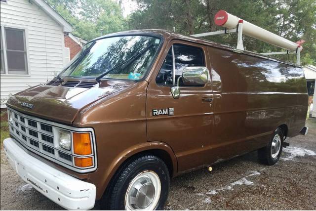 This Van Was Once Used By FBI For Surveillance And Was Just Sold On eBay Still Fully Equipped!