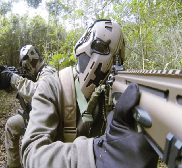 British Army’s SAS (Special Air Service) Are Now Training In Boba Fett’s Helmets