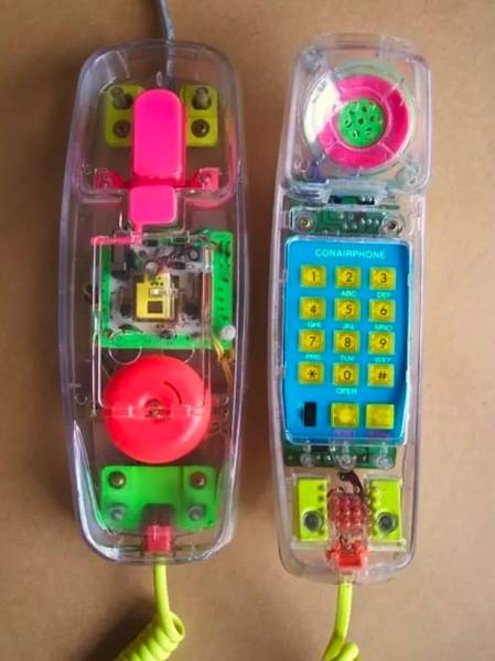 Vivid Phone Memories From The 90s