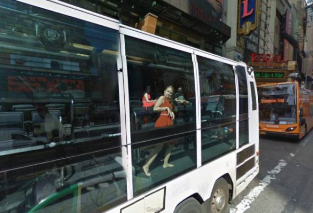 Google Street View Always Finds Something Bizarre On Those Streets