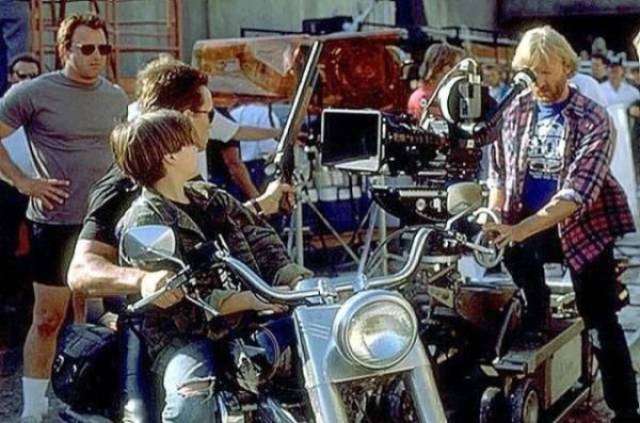 Behind-The-Scenes Shots From “Terminator 2” Look Really Brutal