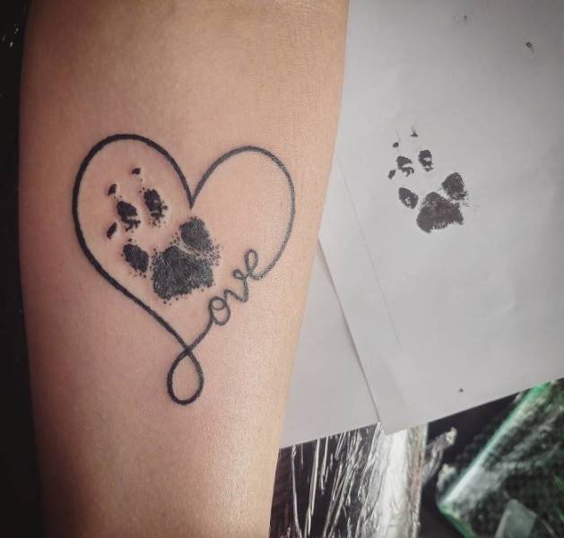 The Most Brilliant Way To Immortalize Your Dog Is To Get A Tattoo With Its Paw