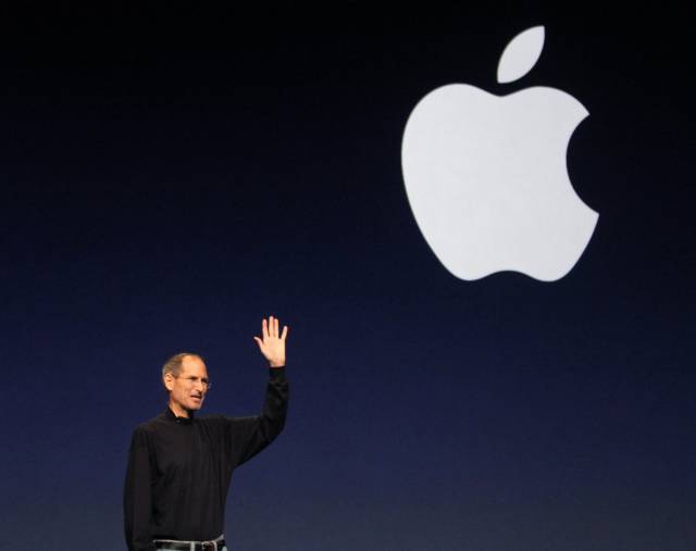 Here’s How Steve Jobs Saved Apple And Turned It From A Nearly Bankrupt To A Globally Successful Company