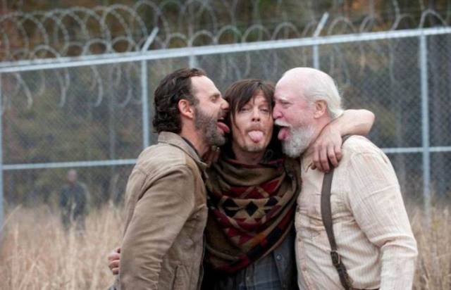 “Walking Dead” Cast Seem To Have So Much Fun Behind The Scenes 10. Kinky Insults From All Around The World