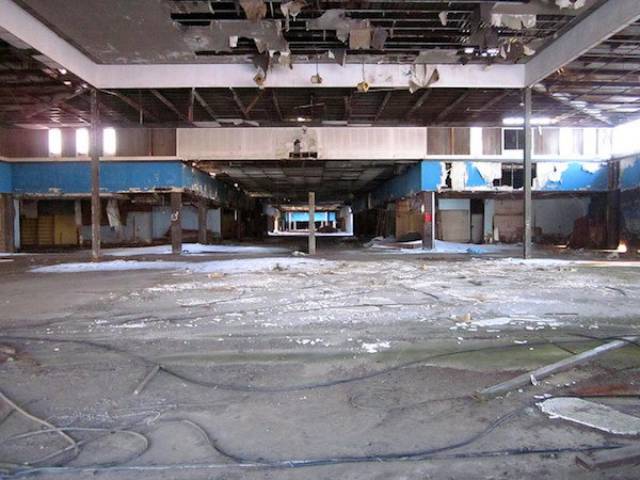 Movie Sets Get Abandoned Forever After The Filming Is Done, And They Just Wait For You To See Them