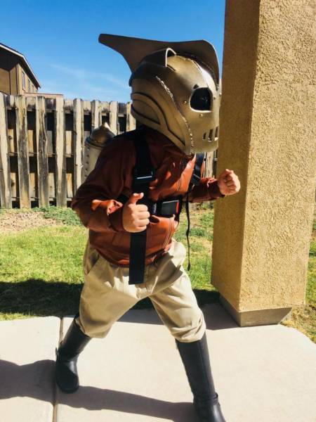 This Rocketeer Costume For His Son Went Beyond All Expectations!